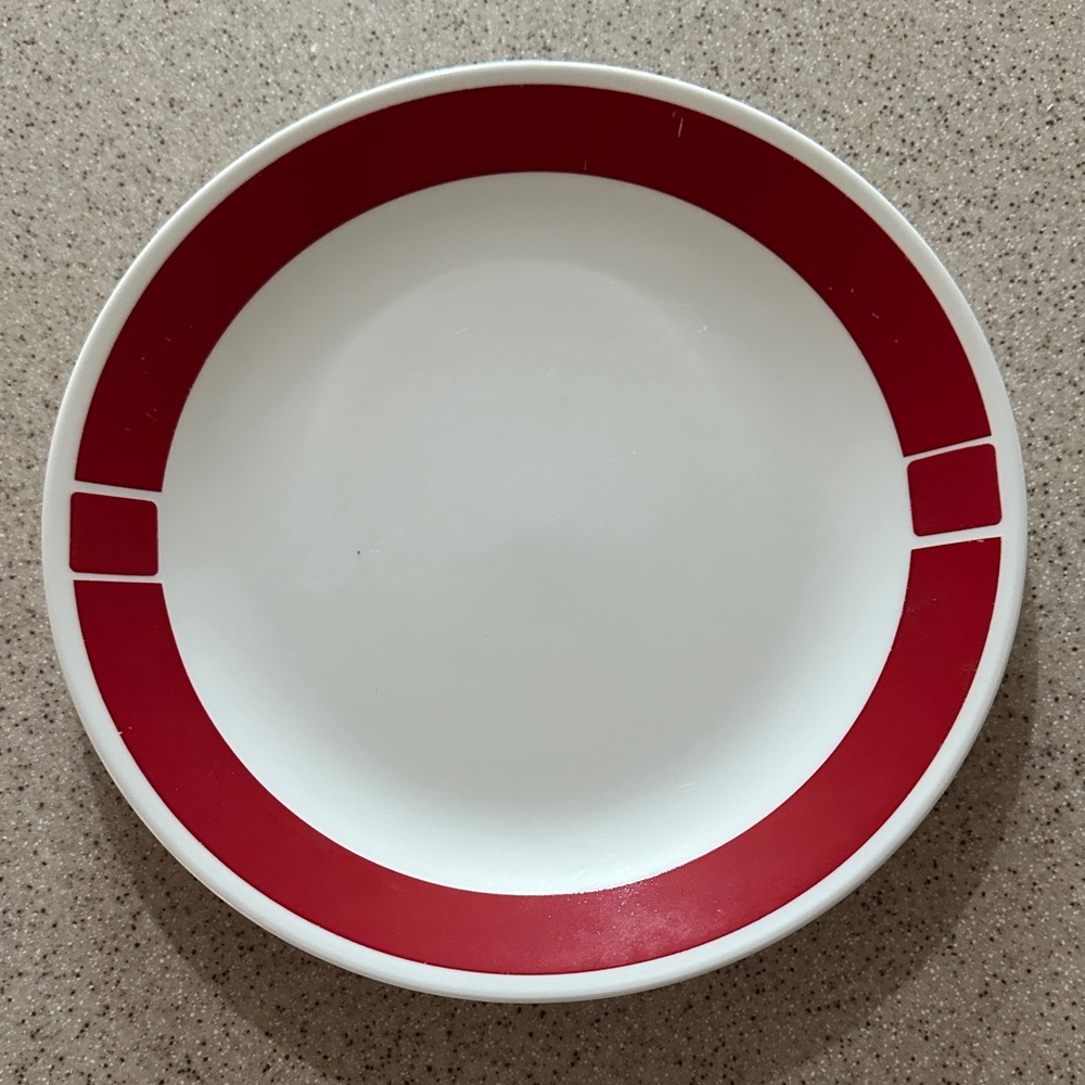 Corelle Urban Red Pattern Dinner Plate - Corning